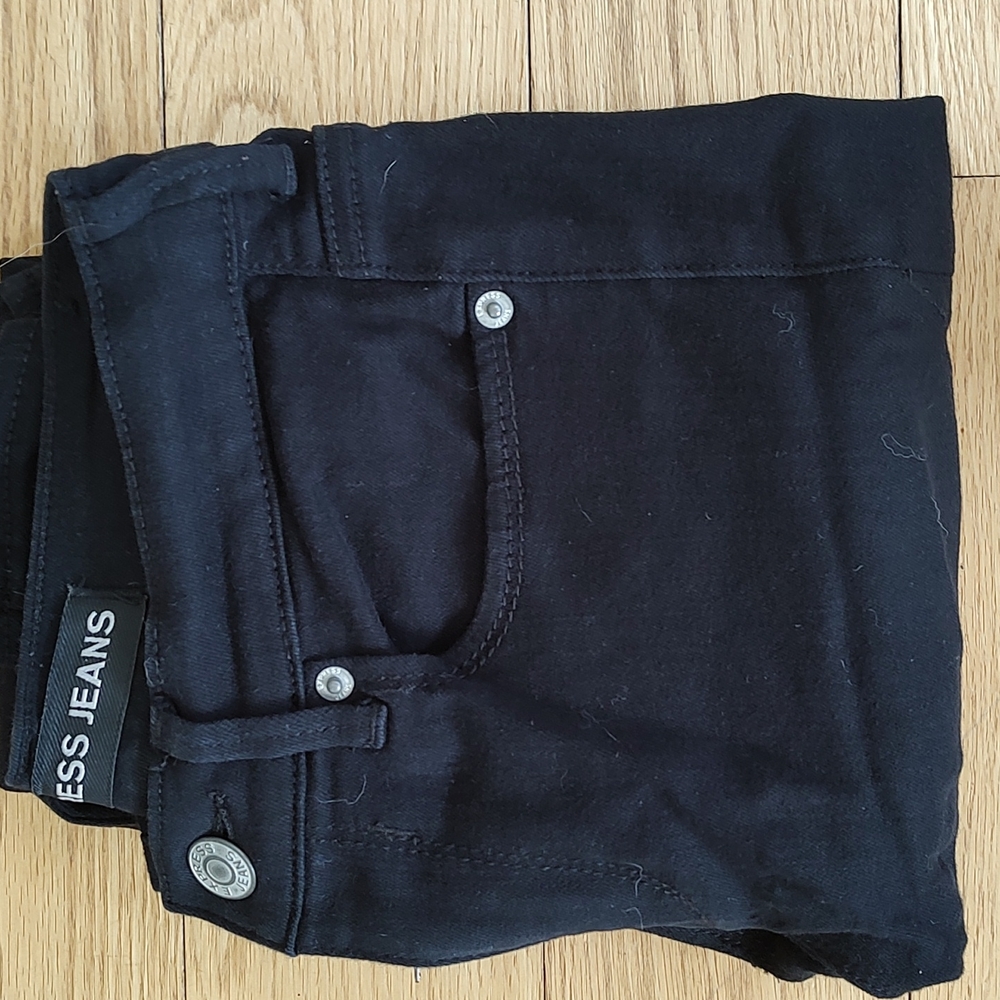Black MidRise Jean